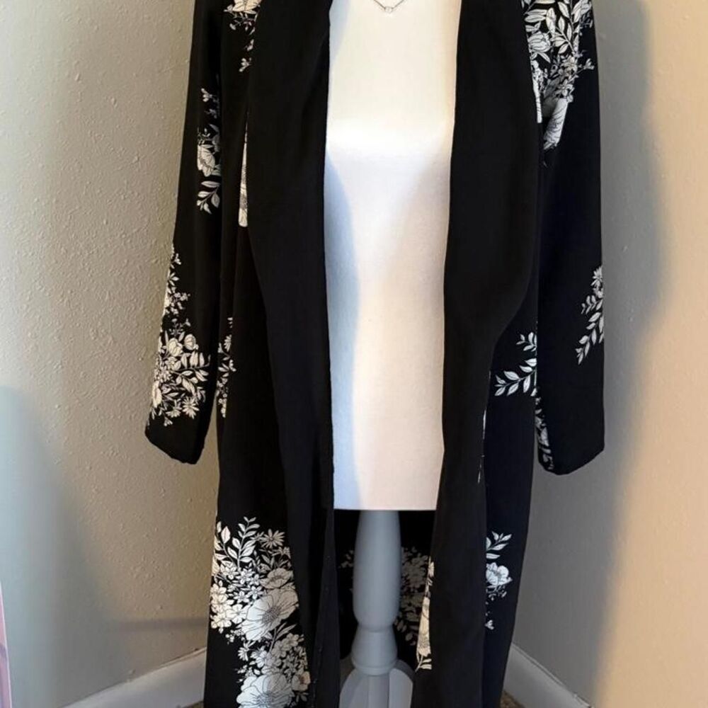 Kaiia Women's Black Top